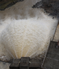 Wivenhoe Dam in flood Photo by Greg Miller